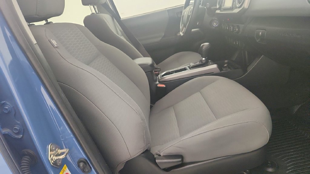 Used 2019 Toyota Tacoma SR5 AWD/4WD image 28