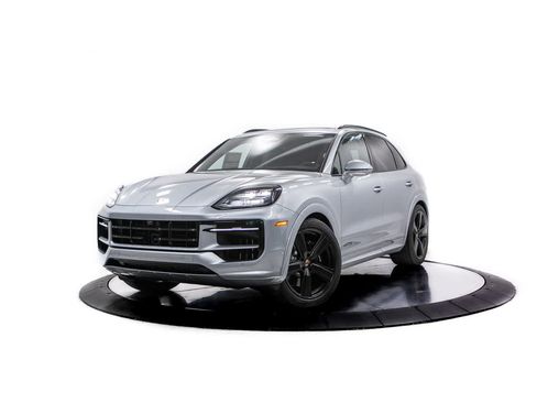 New 2026 Porsche Cayenne GTS image 1