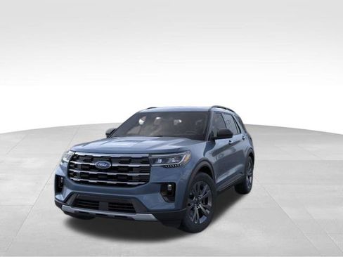 New 2026 Ford Explorer Active AWD/4WD image 3