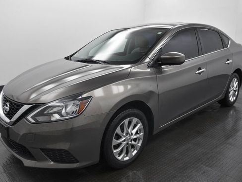Used 2017 Nissan Sentra SV w/ Style Package image 5
