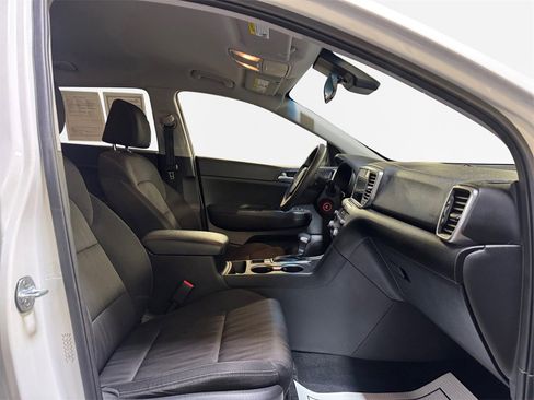 Certified 2020 Kia Sportage LX image 26