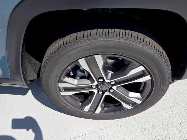 New 2027 Jeep Grand Cherokee Limited RWD image 11