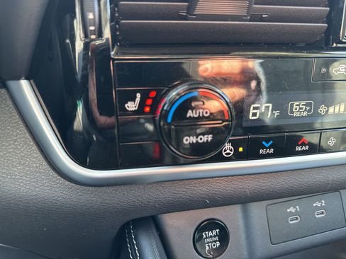 Used 2024 Nissan Rogue Platinum w/ Platinum Premium Package image 55