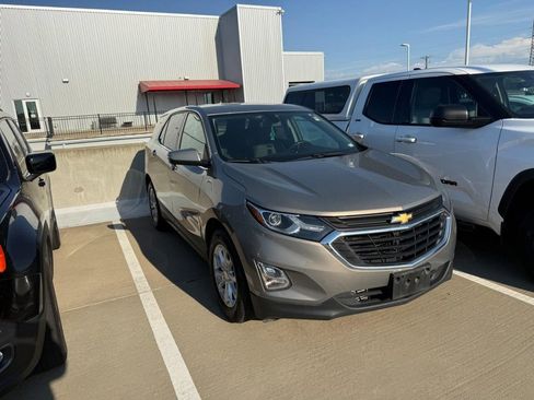 Used 2019 Chevrolet Equinox LT FWD image 6