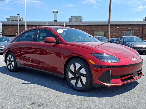 Used 2024 Hyundai Ioniq 6 SE AWD/4WD image 3