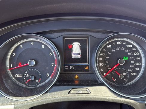 Used 2019 Volkswagen Atlas SE w/ Towing Package image 17