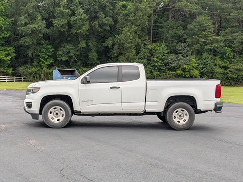 Used 2020 Chevrolet Colorado W/T w/ WT Convenience Package RWD image 2