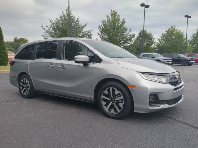 Used 2025 Honda Odyssey EX-L image 2