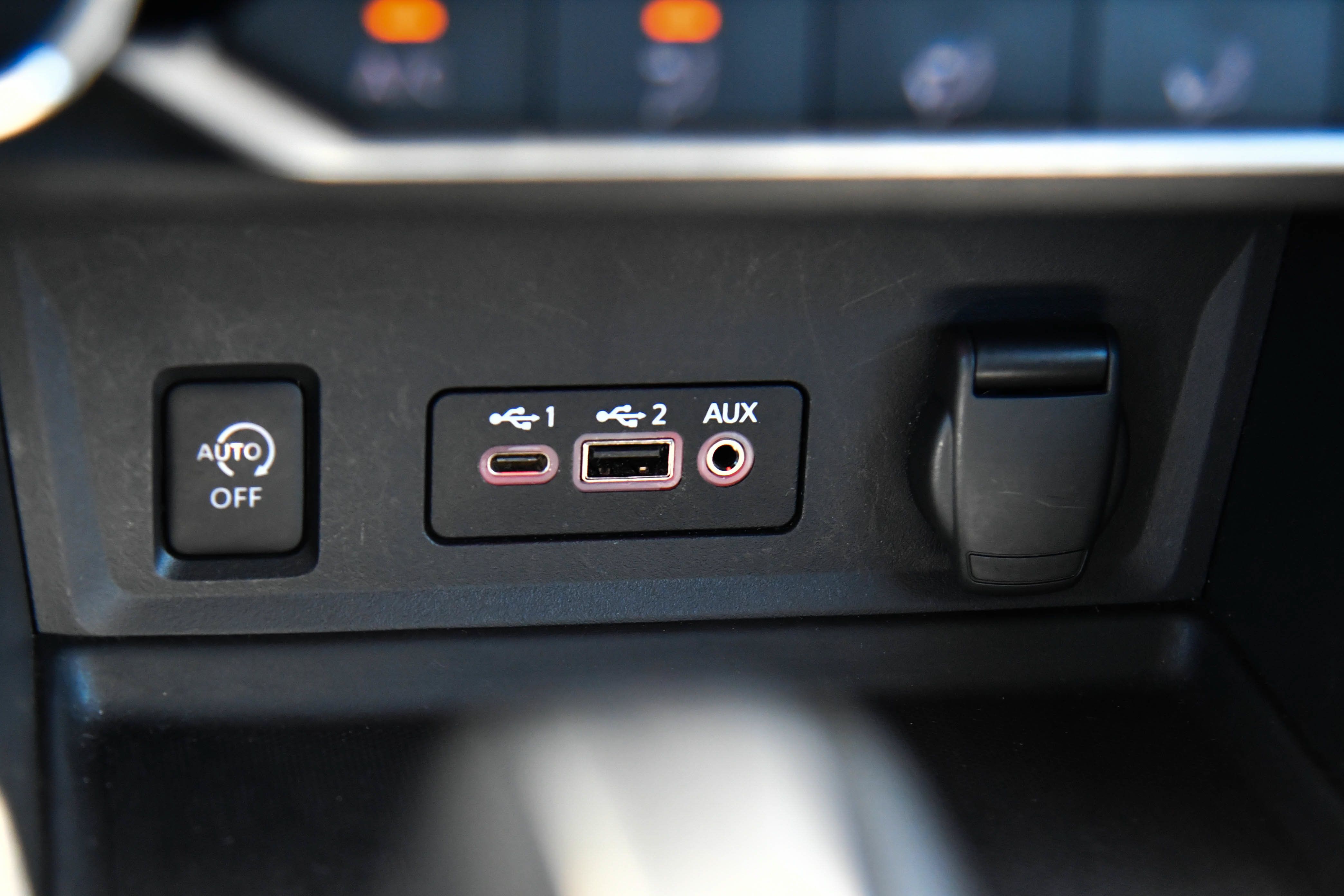 Used 2024 Nissan Sentra SV FWD image 22