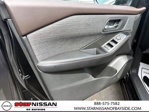 Certified 2022 Nissan Rogue SV image 8