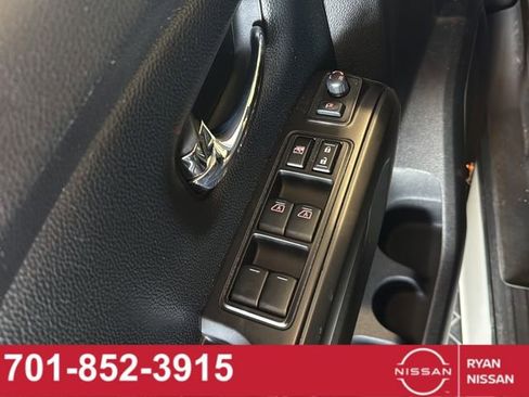 Certified 2019 Nissan Titan SL w/ Midnight Edition image 27