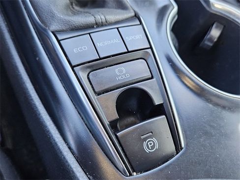 Used 2020 Toyota Camry XSE image 23