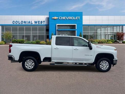 Used 2022 Chevrolet Silverado 2500 LT w/ Convenience Package AWD/4WD image 11