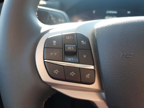 New 2026 Ford Explorer Active AWD/4WD image 16