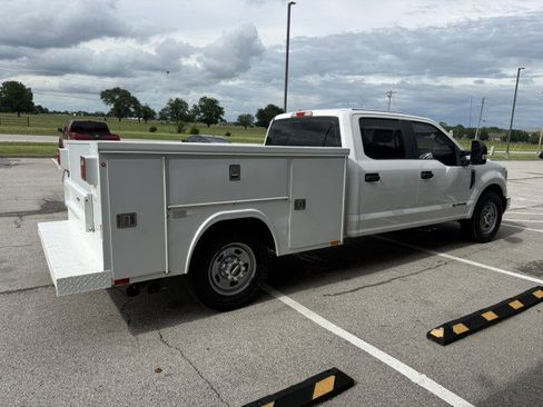 Used 2018 Ford F350 XL w/ Power Equipment Group RWD image 2