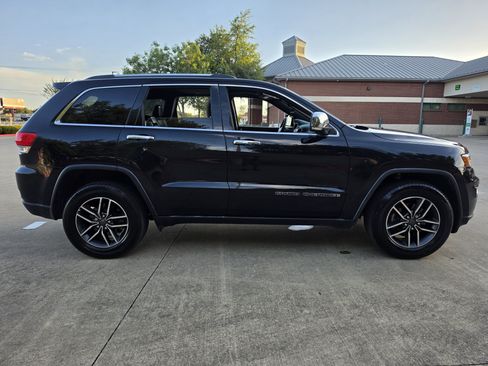 Used 2019 Jeep Grand Cherokee Limited AWD/4WD image 8