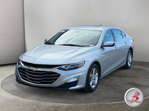 Used 2020 Chevrolet Malibu LS w/ Driver Confidence Package II image 3