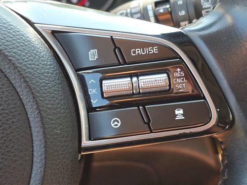 Used 2021 Kia Seltos SX w/ SX Sunroof Package AWD/4WD image 16