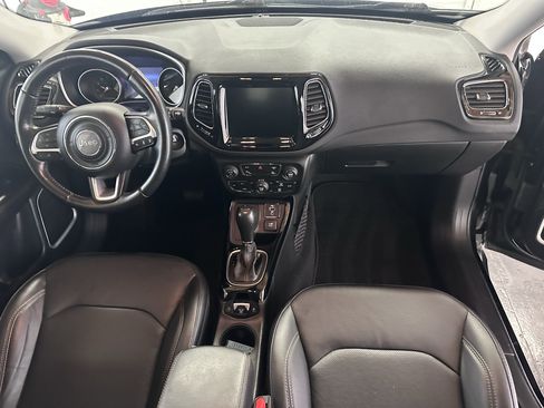 Used 2021 Jeep Compass Limited image 32