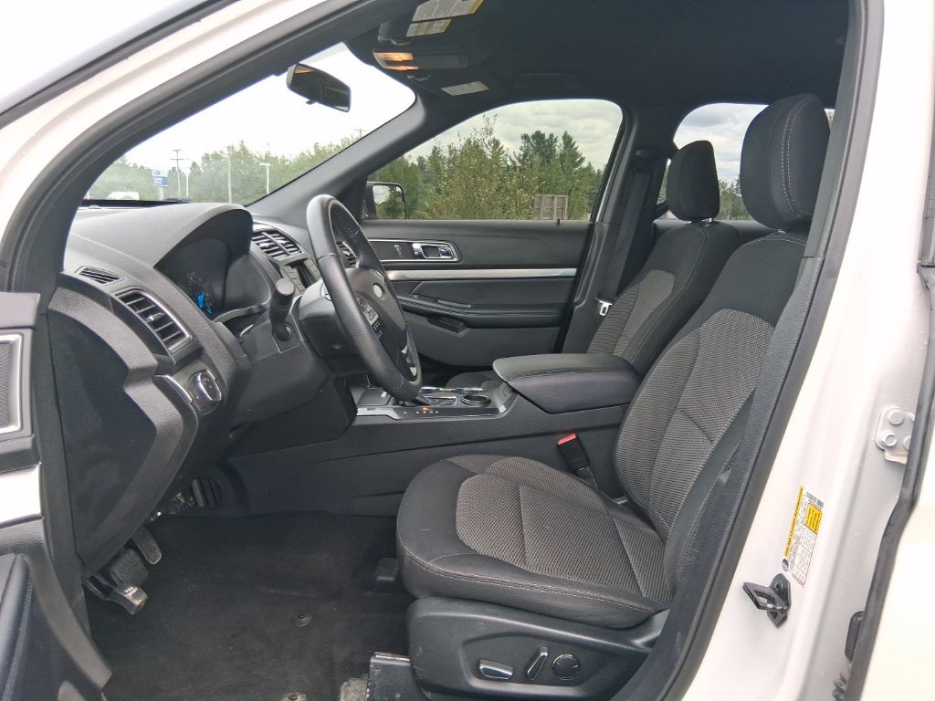 Used 2018 Ford Explorer XLT FWD image 27