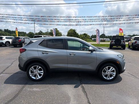 Used 2023 Buick Encore GX Preferred w/ Cold Weather Comfort Package AWD/4WD image 6
