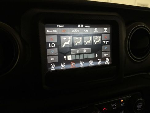 Used 2021 Jeep Gladiator Sport AWD/4WD image 16