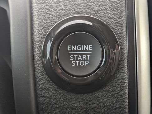Used 2025 Ford Expedition Active AWD/4WD image 41