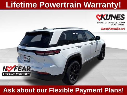 Used 2024 Jeep Grand Cherokee Altitude AWD/4WD image 8