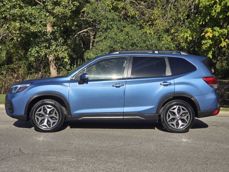 Used 2021 Subaru Forester Premium AWD/4WD image 17