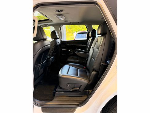 Used 2025 Kia Telluride S AWD/4WD image 16