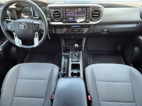 Used 2022 Toyota Tacoma SR5 w/ Technology Package RWD image 15