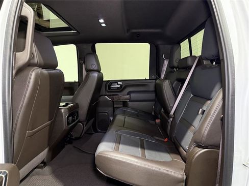 Used 2022 GMC Sierra 3500 Denali image 16