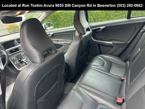 Used 2016 Volvo V60 T5 Premier FWD image 10