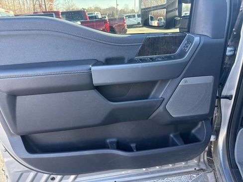 Used 2024 Ford F250 Lariat w/ FX4 Off-Road Package image 12