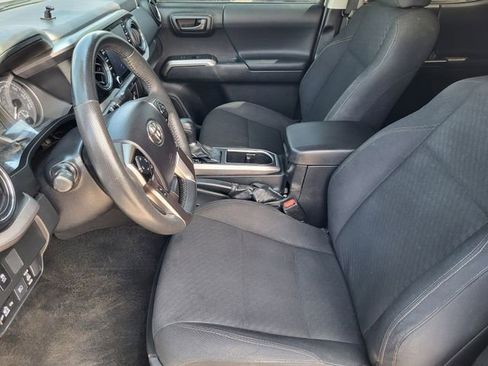Used 2022 Toyota Tacoma SR5 w/ Trail Edition AWD/4WD image 11