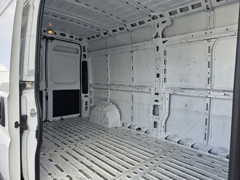 Used 2023 RAM ProMaster 2500 image 11
