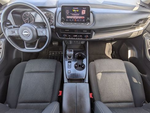 Used 2024 Nissan Rogue SV FWD image 17