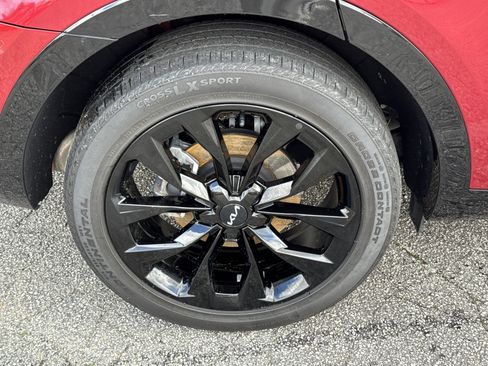 Certified 2023 Kia Sorento SX image 17