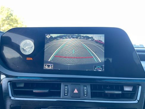 Used 2022 Lexus ES 350 w/ Premium Package image 6