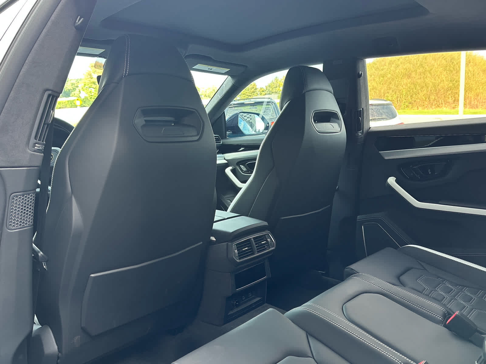 Used 2025 Lamborghini Urus Performante AWD/4WD image 9