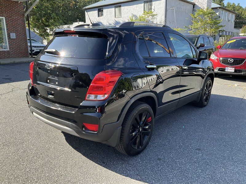 Used 2019 Chevrolet Trax LT w/ Sun & Sound Package AWD/4WD image 5