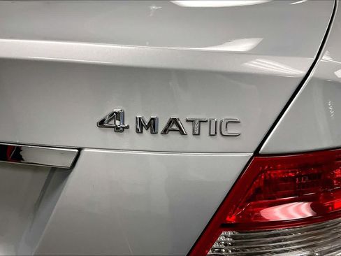 Used 2010 Mercedes-Benz C 300 4MATIC Sedan image 9