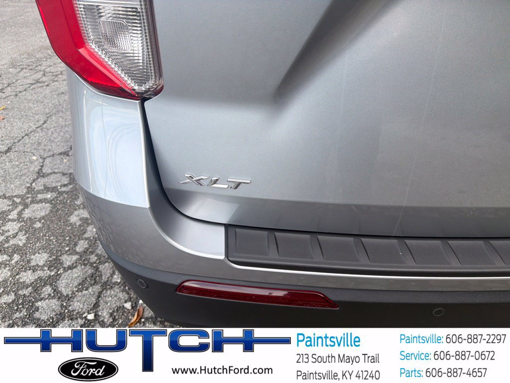 Used 2023 Ford Explorer XLT AWD/4WD image 5