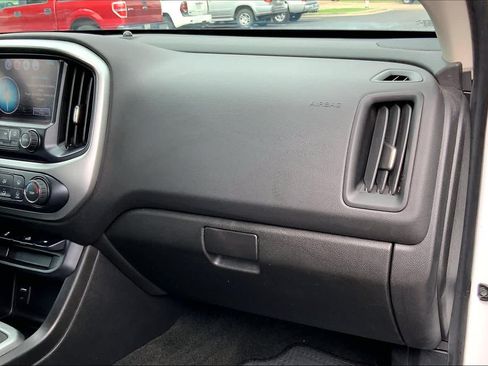 Used 2017 Chevrolet Colorado LT w/ LT Convenience Package RWD image 19