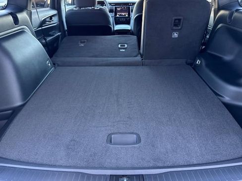 New 2025 Jeep Grand Cherokee Laredo w/ MOPAR Finishing Package RWD image 15