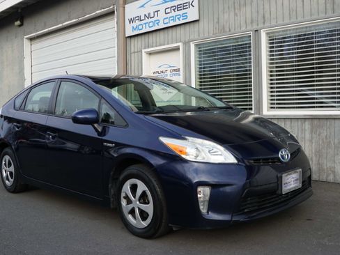 Used 2013 Toyota Prius Three image 25