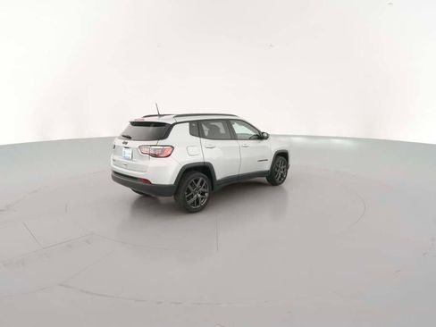 New 2026 Jeep Compass Latitude image 12