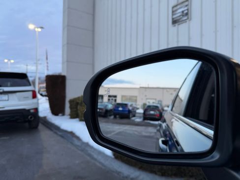 Used 2024 Honda CR-V EX image 23