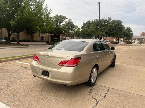 Used 2006 Toyota Avalon XLS FWD image 8