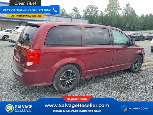 Used 2018 Dodge Grand Caravan SE FWD image 4